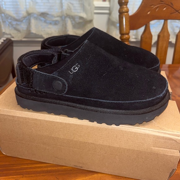 UGG Goldenstar Clog - Picture 3 of 11